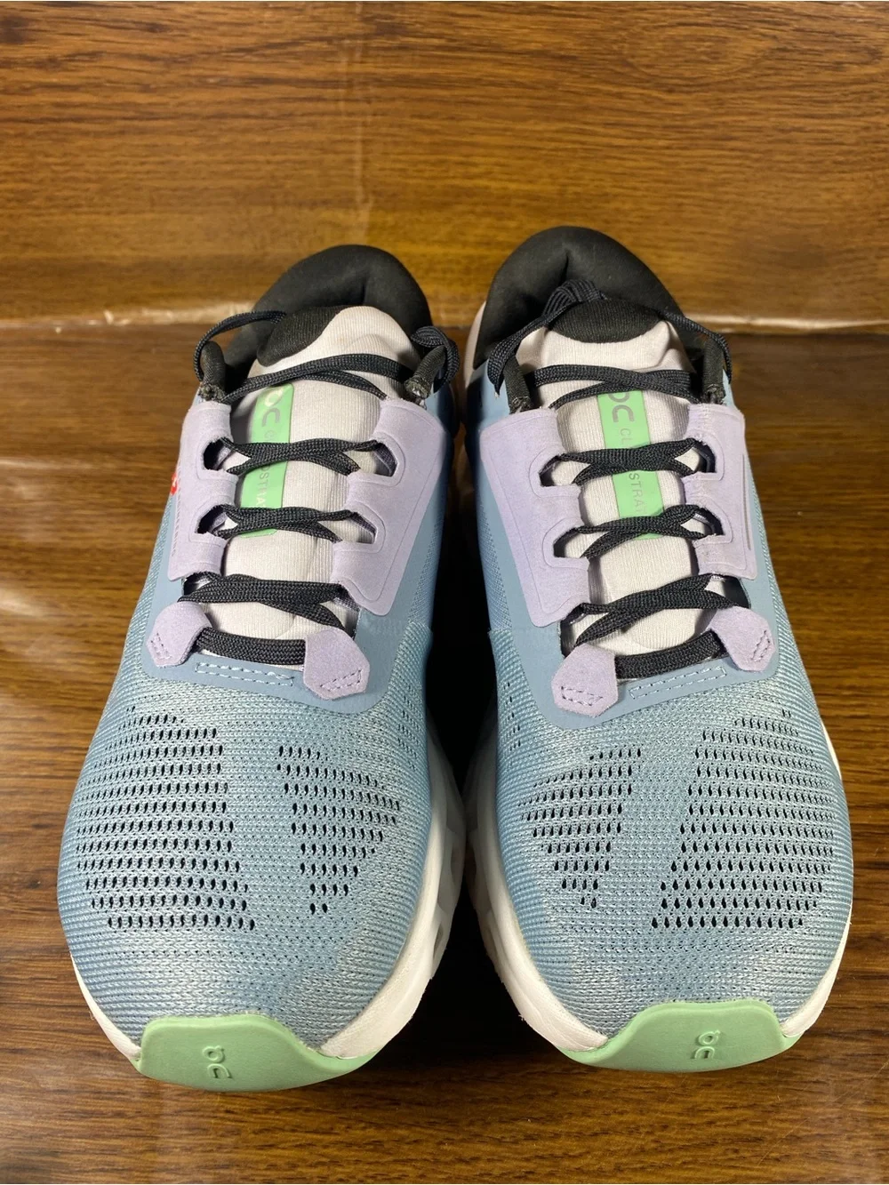 On Cloudstratus women’s shoe size 6.5